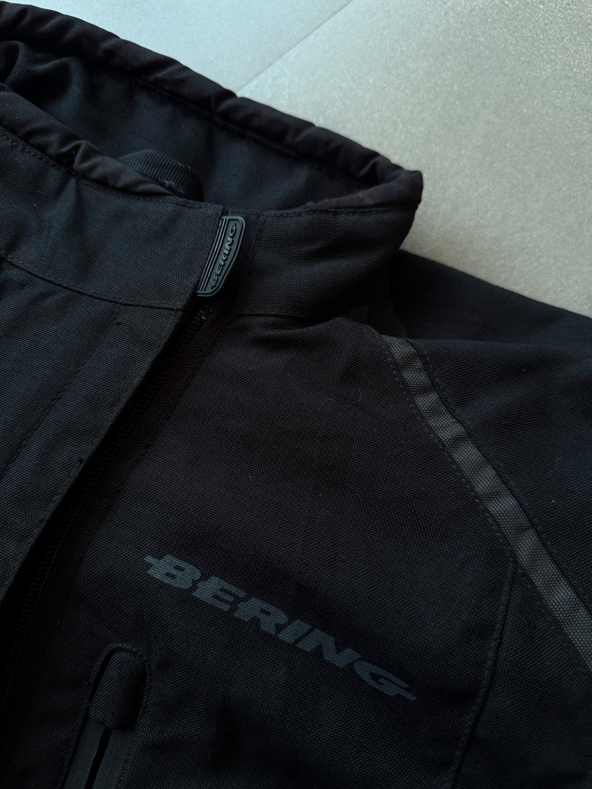 VINTAGE BERING GORETEX RACING JACKET (safety pads)