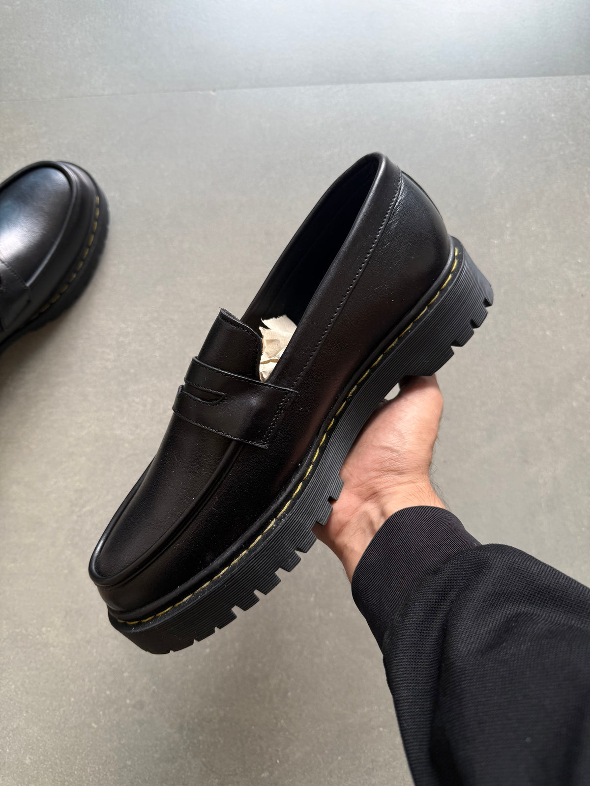 BLACK LOAFERS (OG LEATHER)