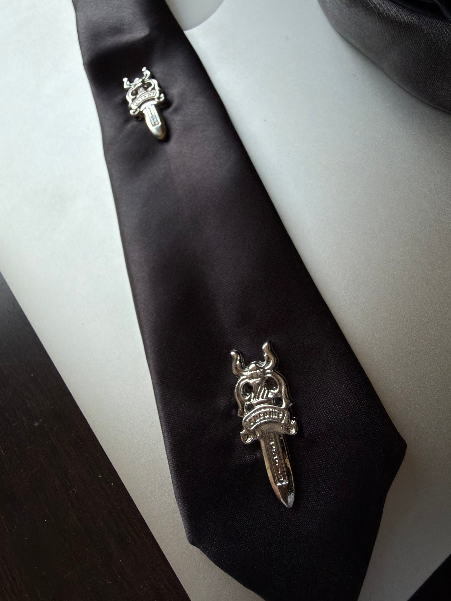 CH TIE