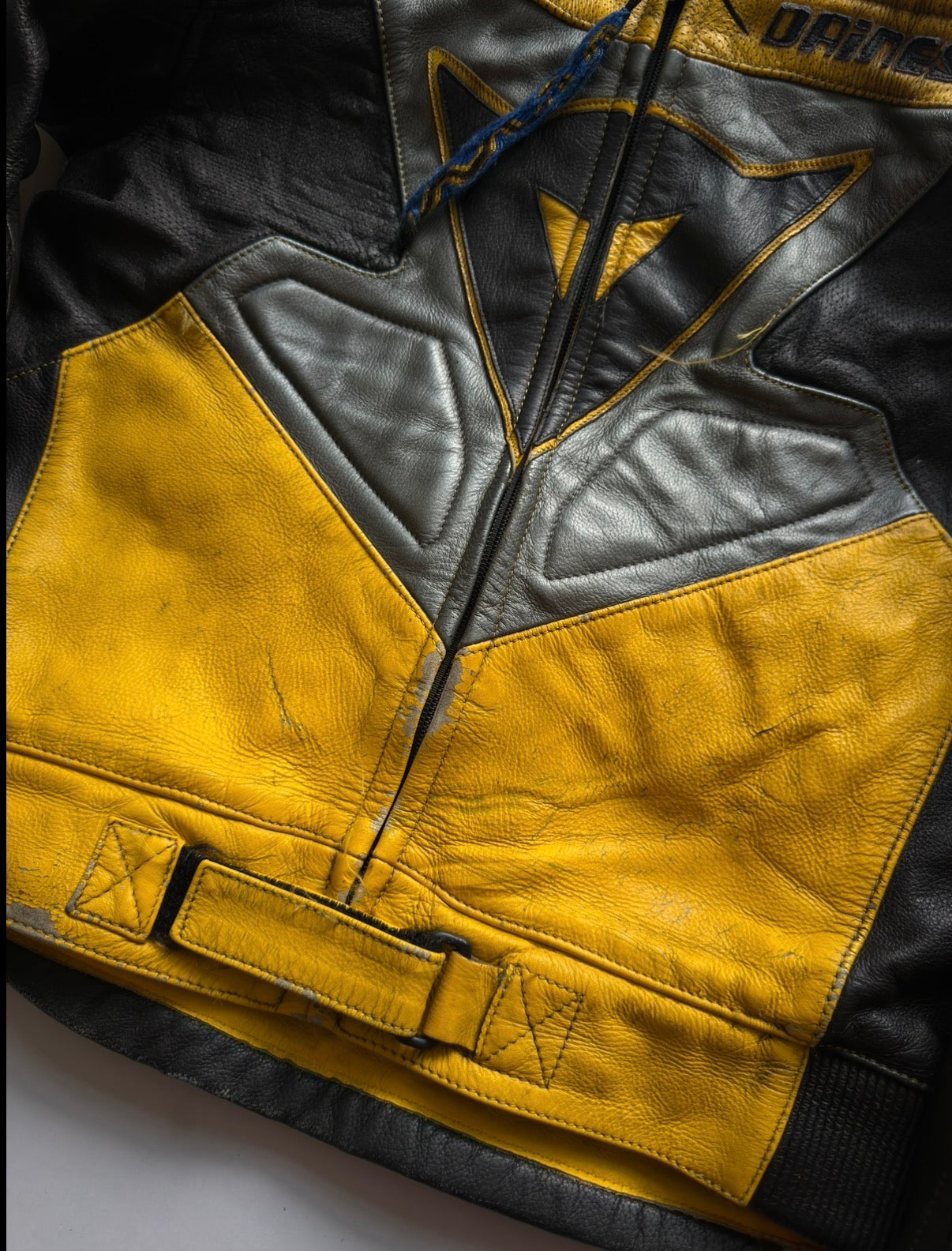 VINTAGE 90’s RARE DAINESE LEATHER RACING JACKET (safety pads)