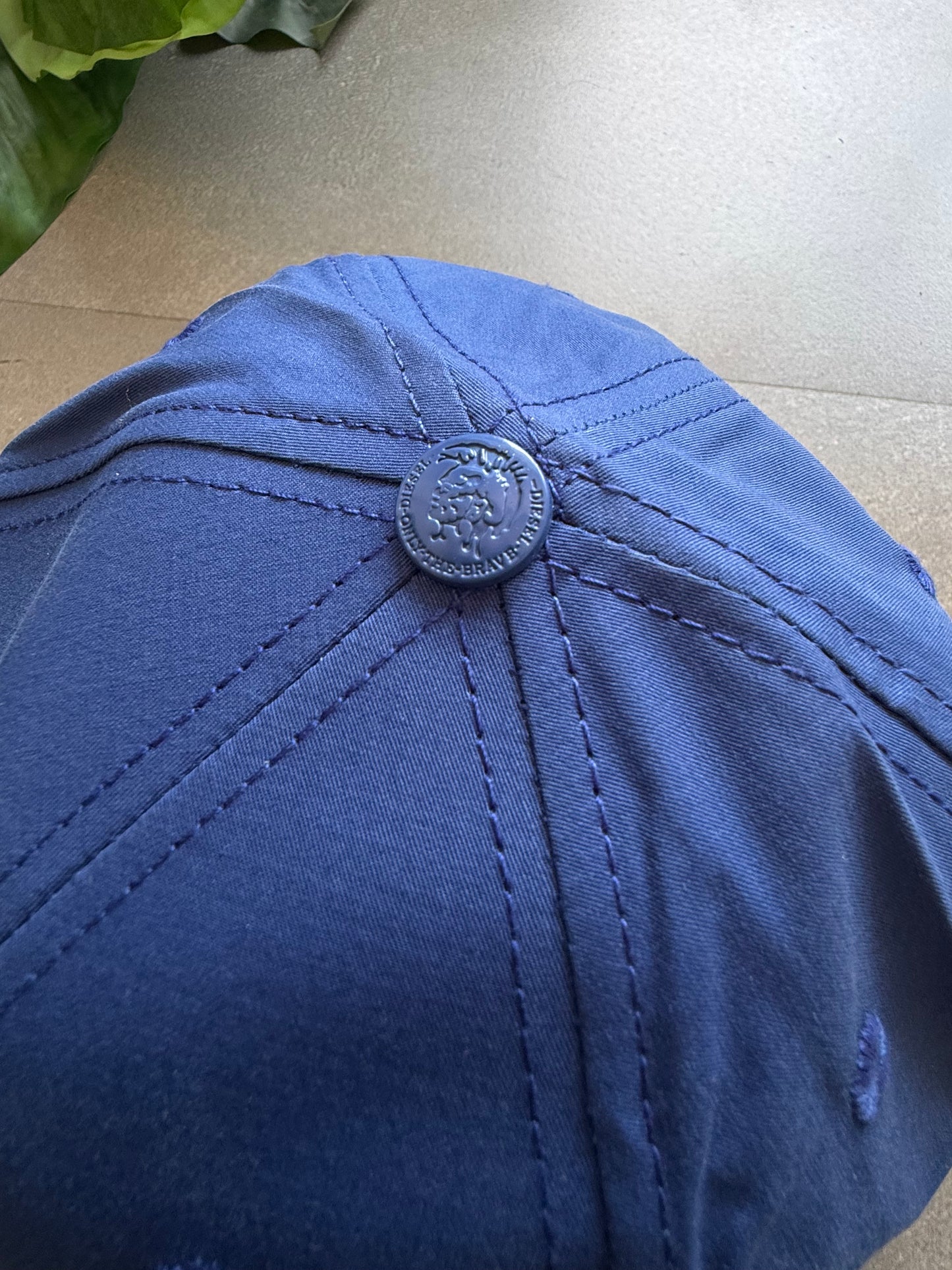 D ADJUSTABLE CAP