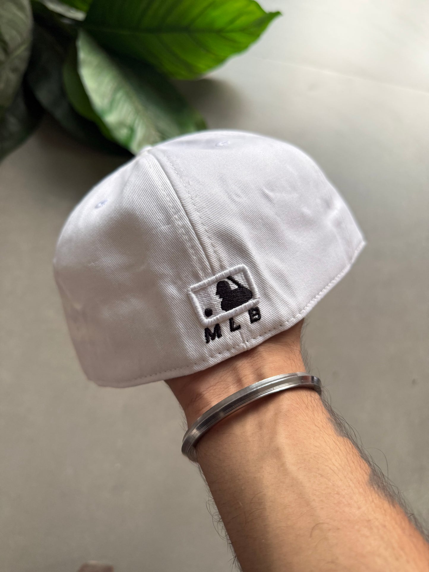 LA FITTED CAP