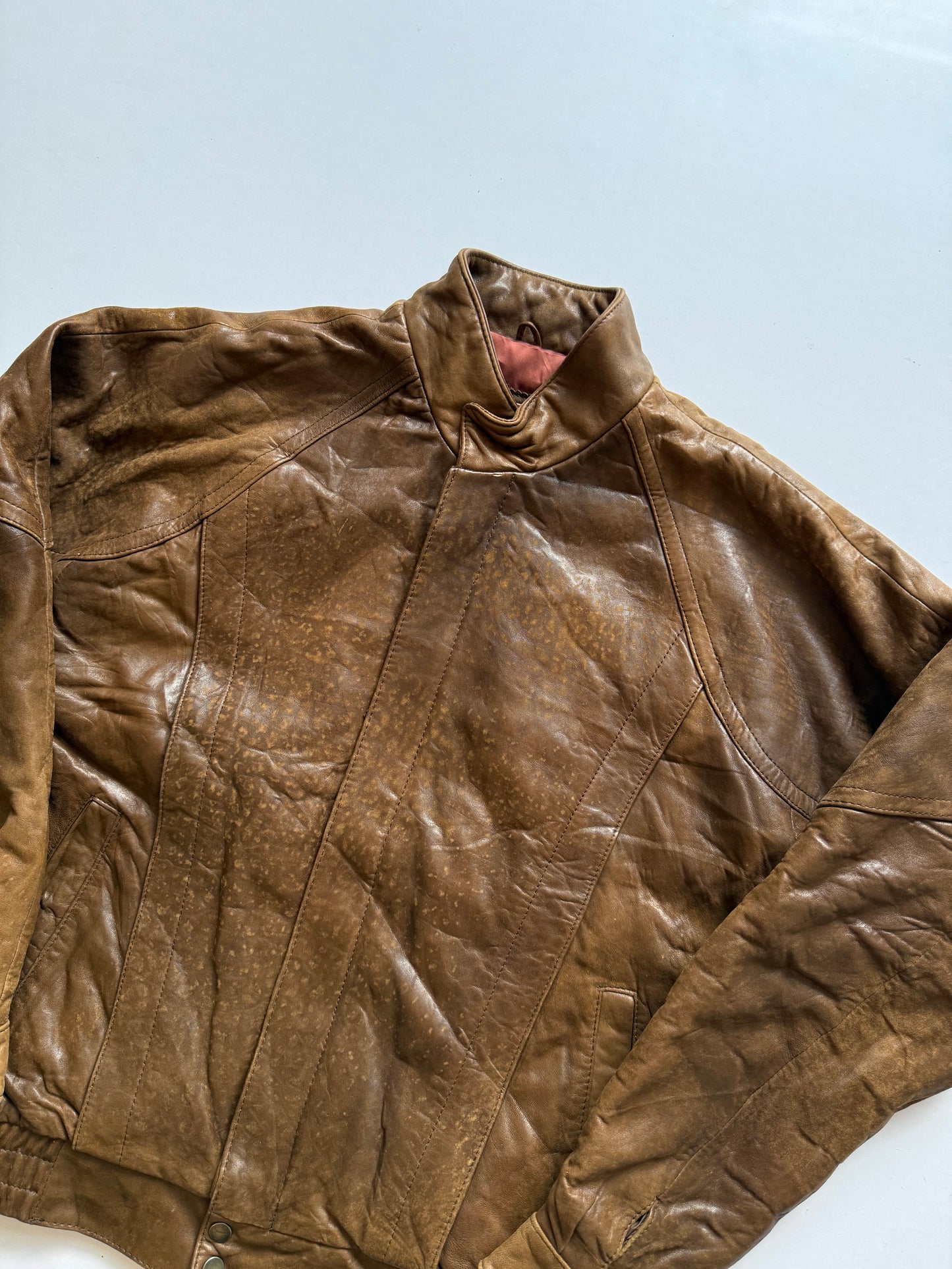 VINTAGE POUR. LE LEATHER JACKET