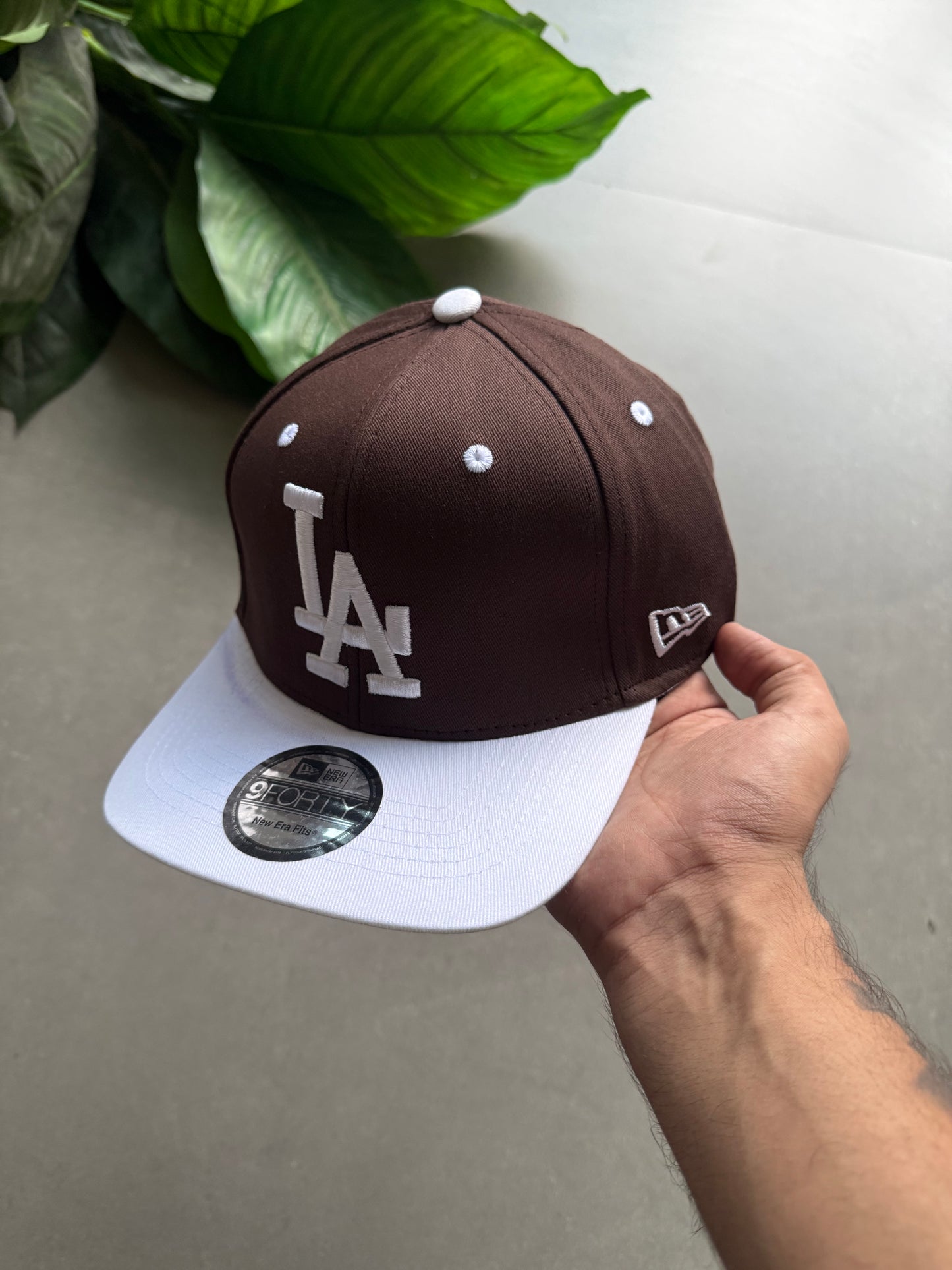 LA FITTED CAP