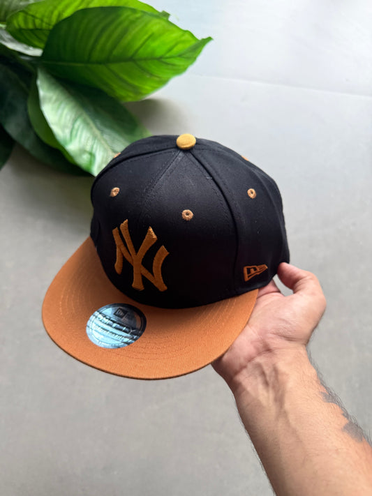 NY FITTED CAP