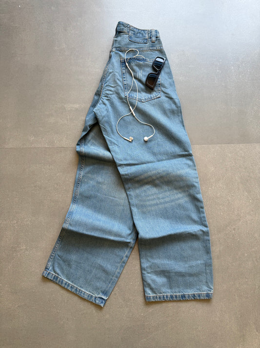 WASHED BAGGY DENIM
