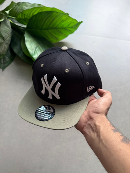 NY FITTED CAP