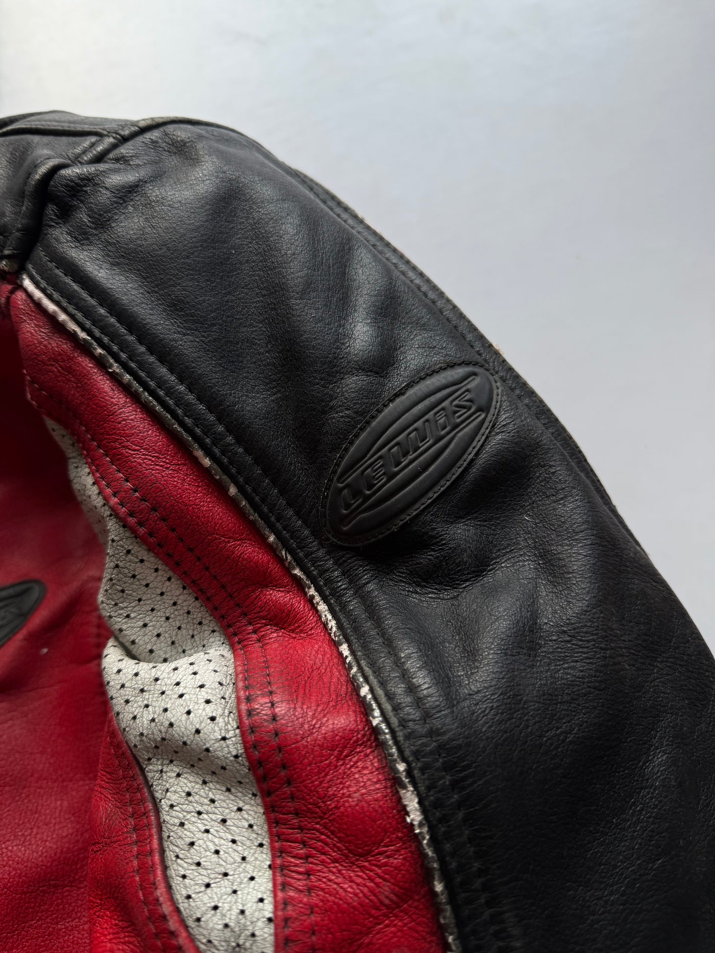 VINTAGE LEWIS ORIGINALS LEATHER BIKER JACKET 
(Rare find) (safety pads)