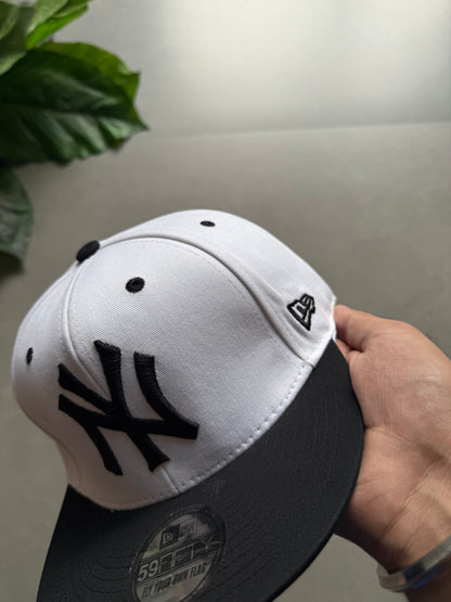 NY FITTED CAP