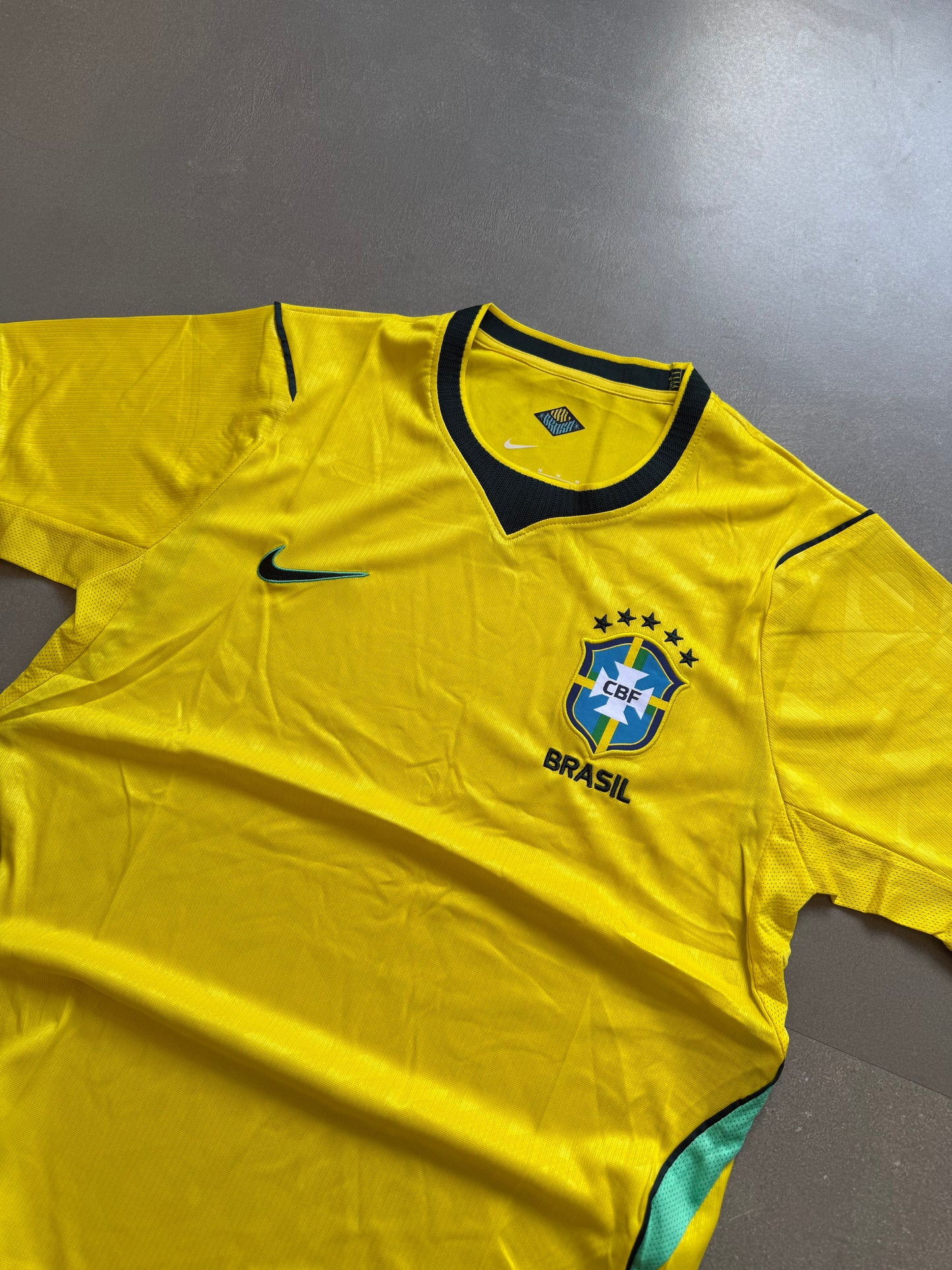 BRAZIL 26 FOOTBALL JERSEY