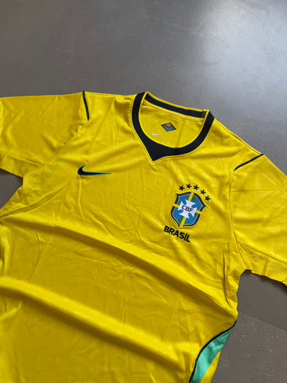 BRAZIL 26 FOOTBALL JERSEY