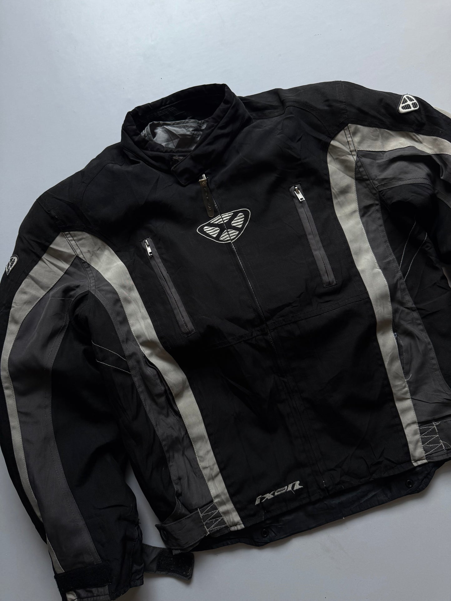VINTAGE IXON RACING JACKET             (Safety pads)