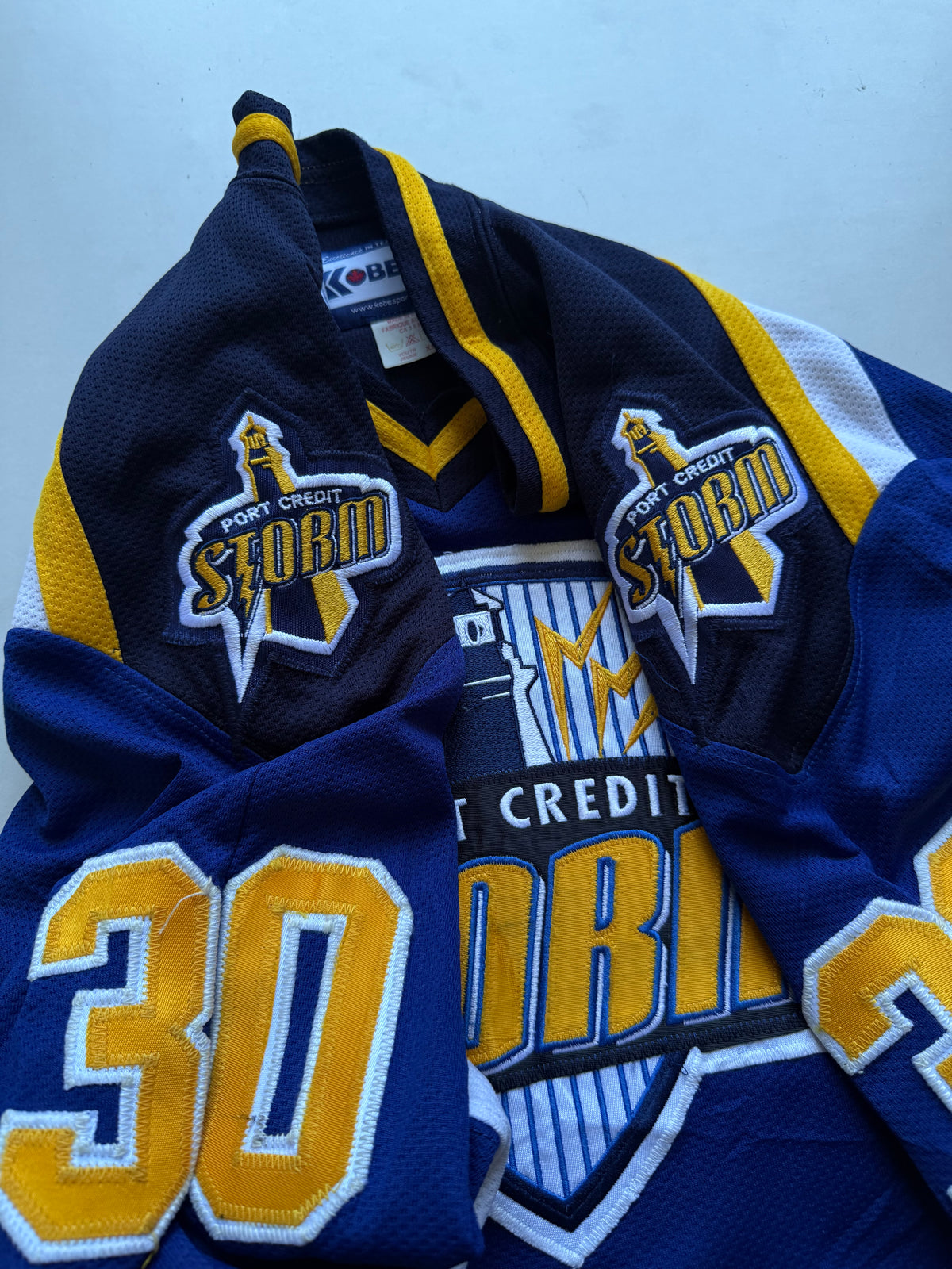 VINTAGE KOBE STORM CANADA HOCKEY JERSEY