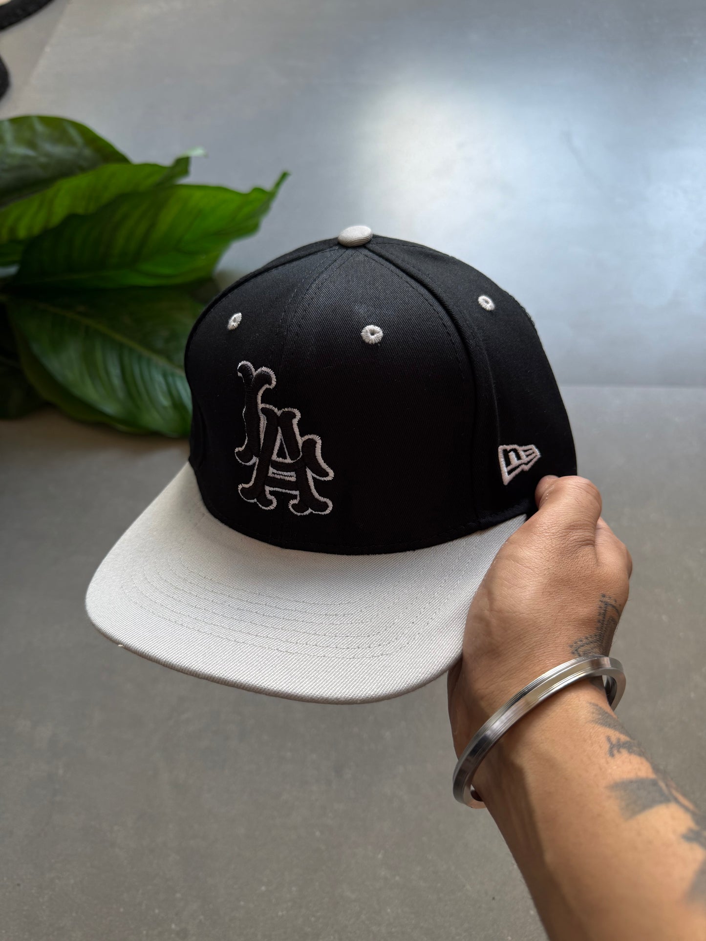 LA FITTED CAP