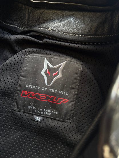 VINTAGE RARE WOLF LEATHER BIKER JACKET (Safety pads)