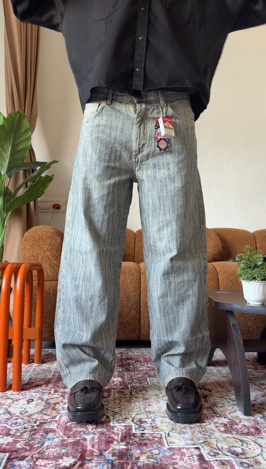 VINTAGE WASHED DESIGNER BAGGY DENIM