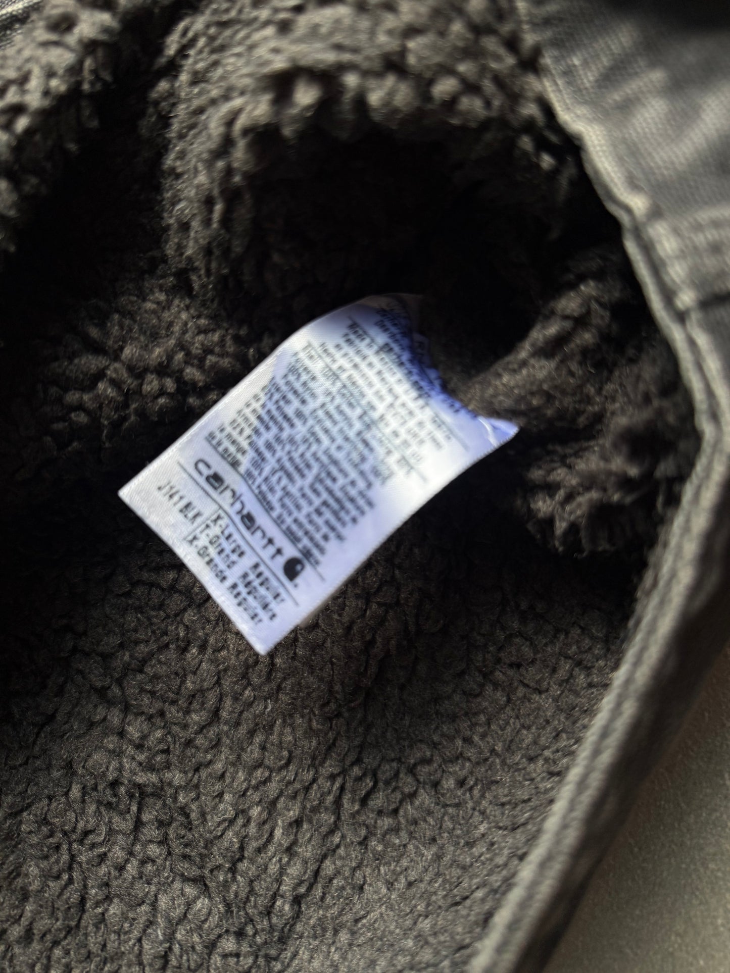 VINTAGE CARHARTT J141 BLK JACKET (rare find)