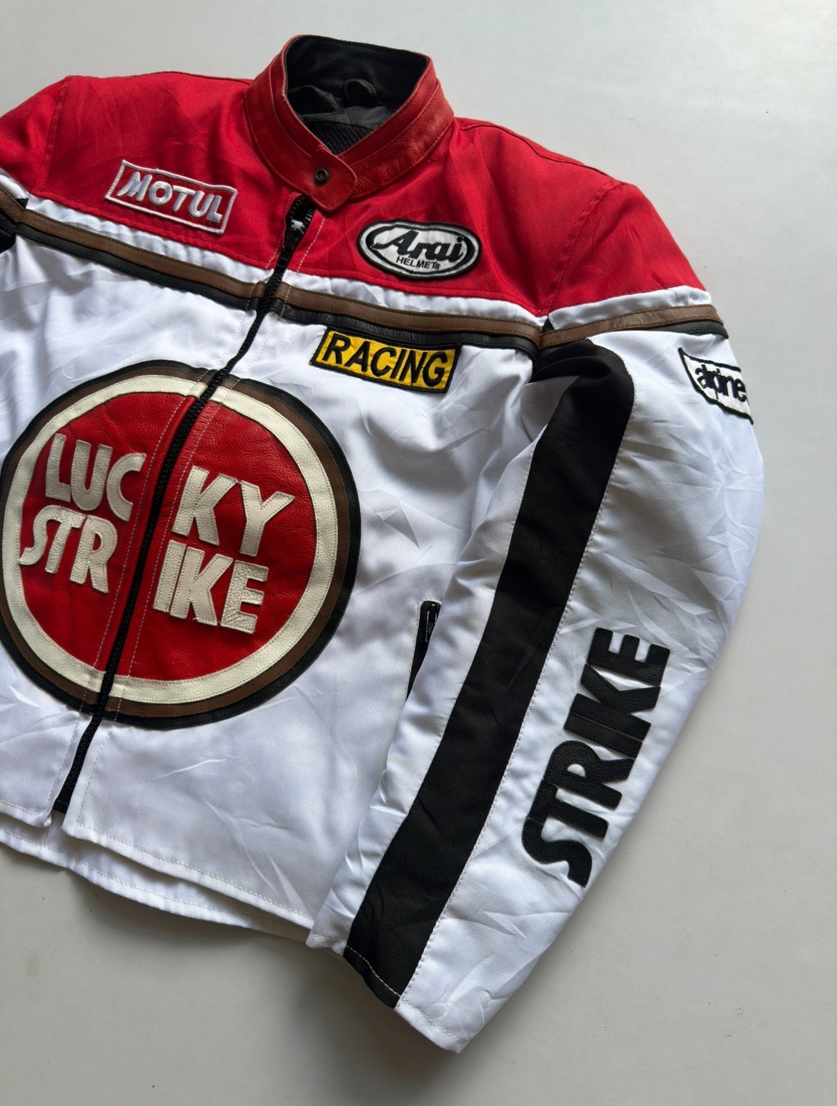 VINTAGE RARE LUCKY STRIPE RACING JACKET (safety pads)