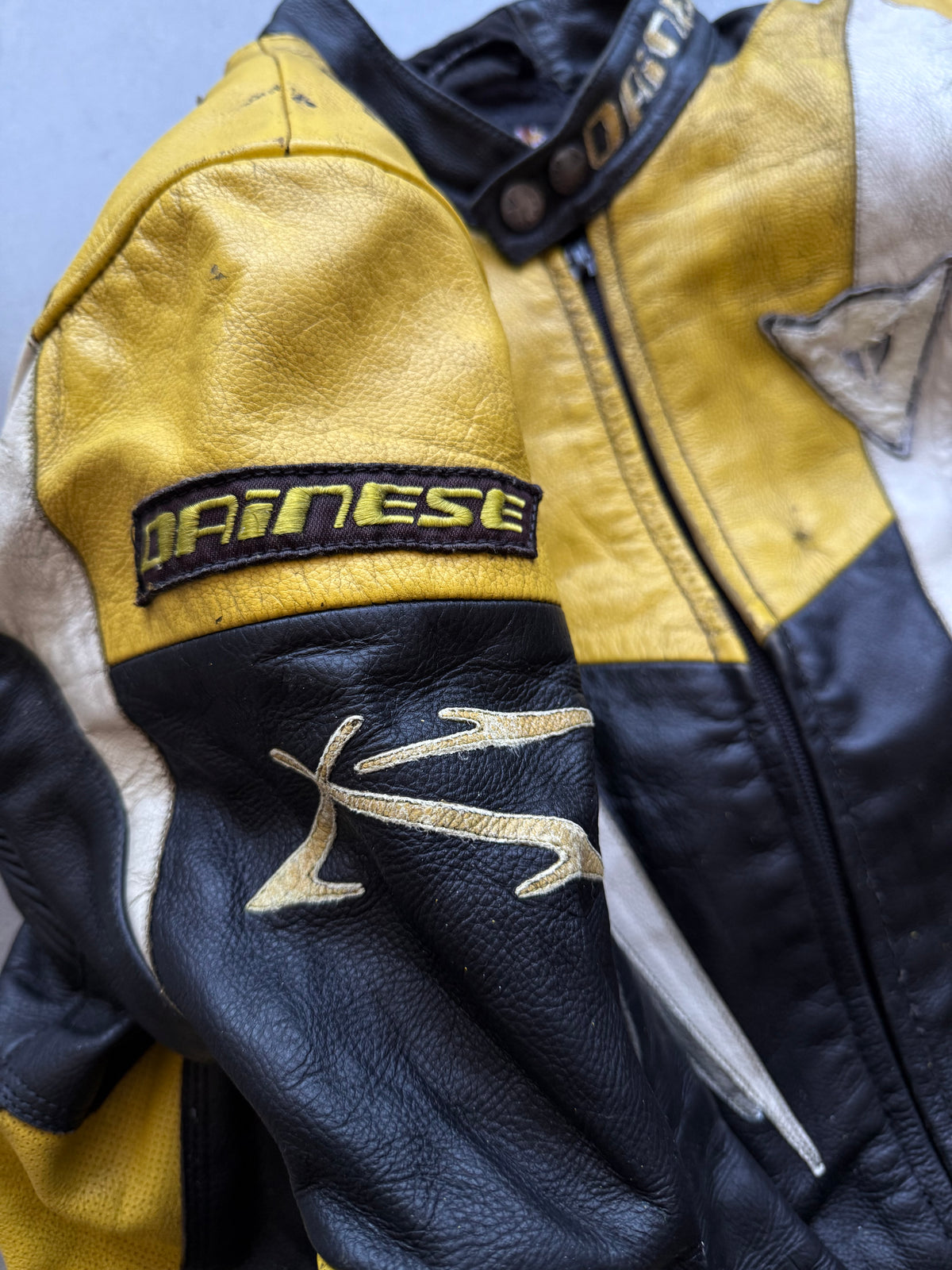 VINTAGE RARE DAINESE LEATHER BIKER JACKET (Safety pads)