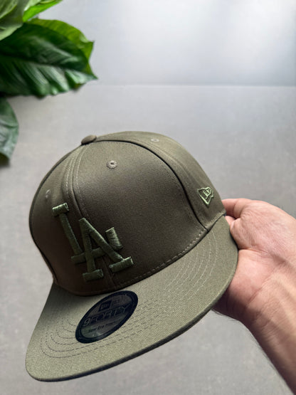 LA FITTED CAP