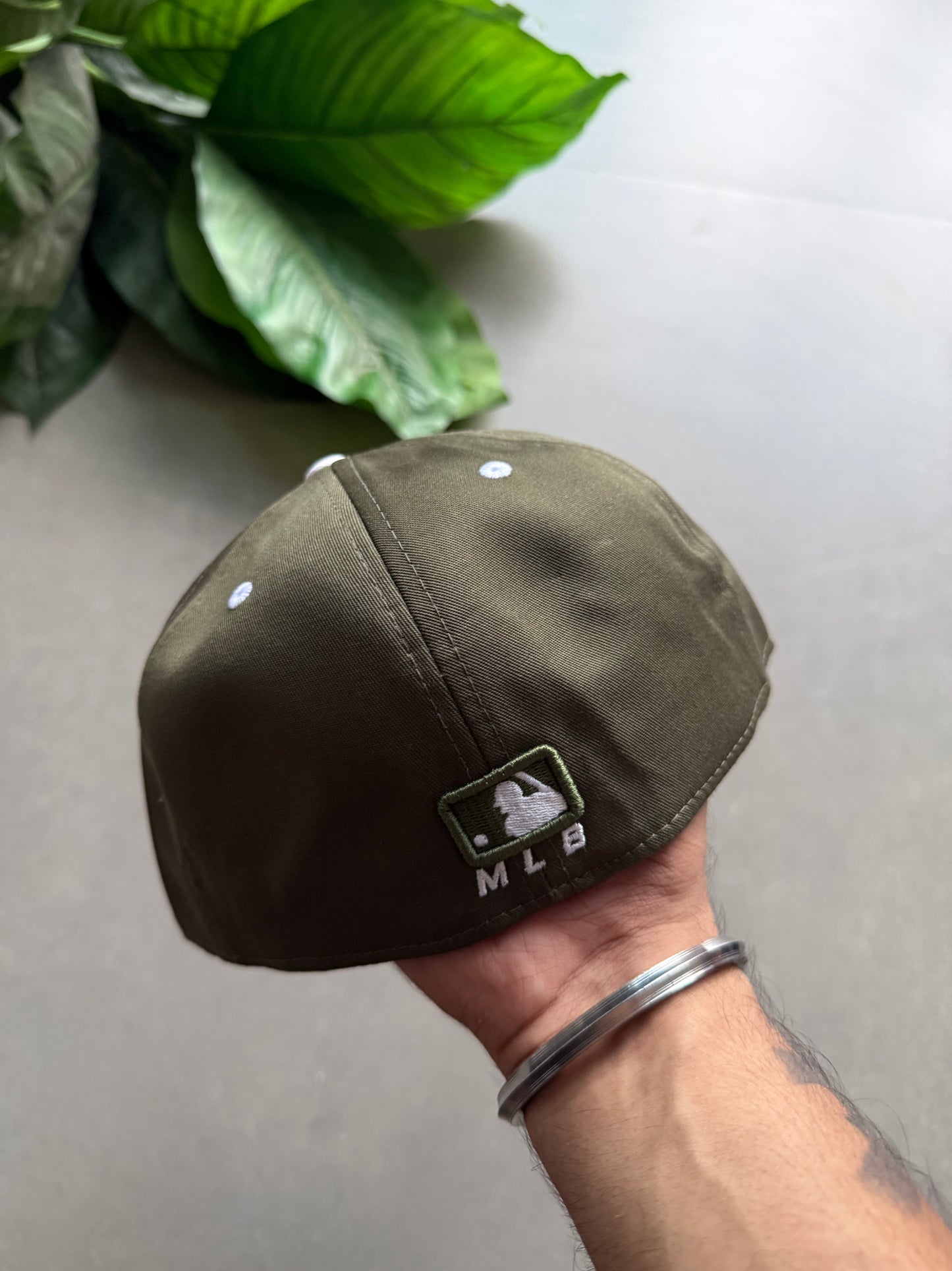LA FITTED CAP