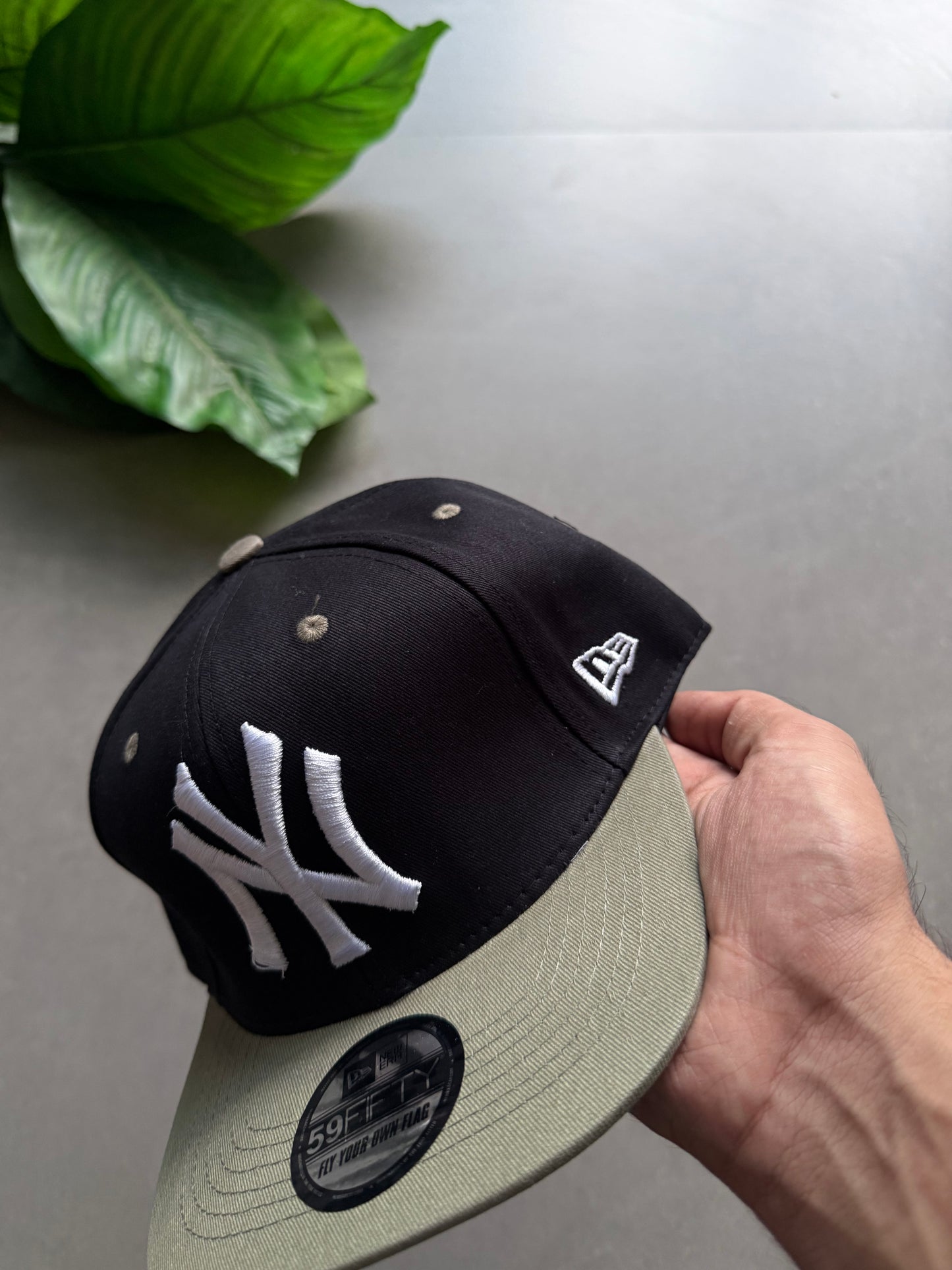 NY FITTED CAP