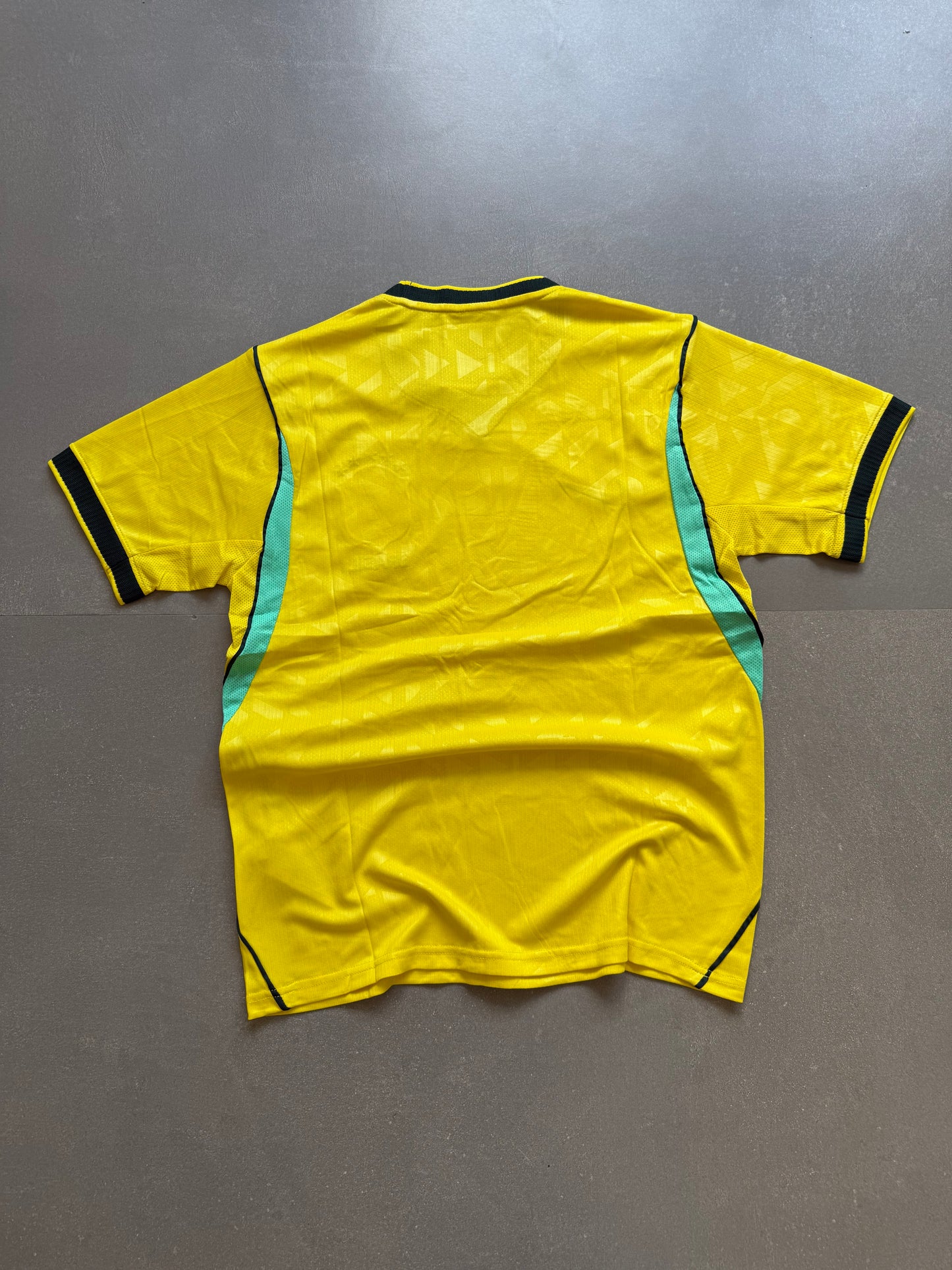 BRAZIL 26 FOOTBALL JERSEY