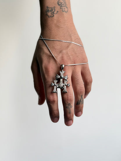 CH CROSS PENDANT