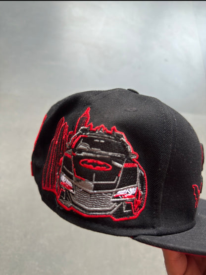 BATMAN EMBROIDERED FITTED CAP