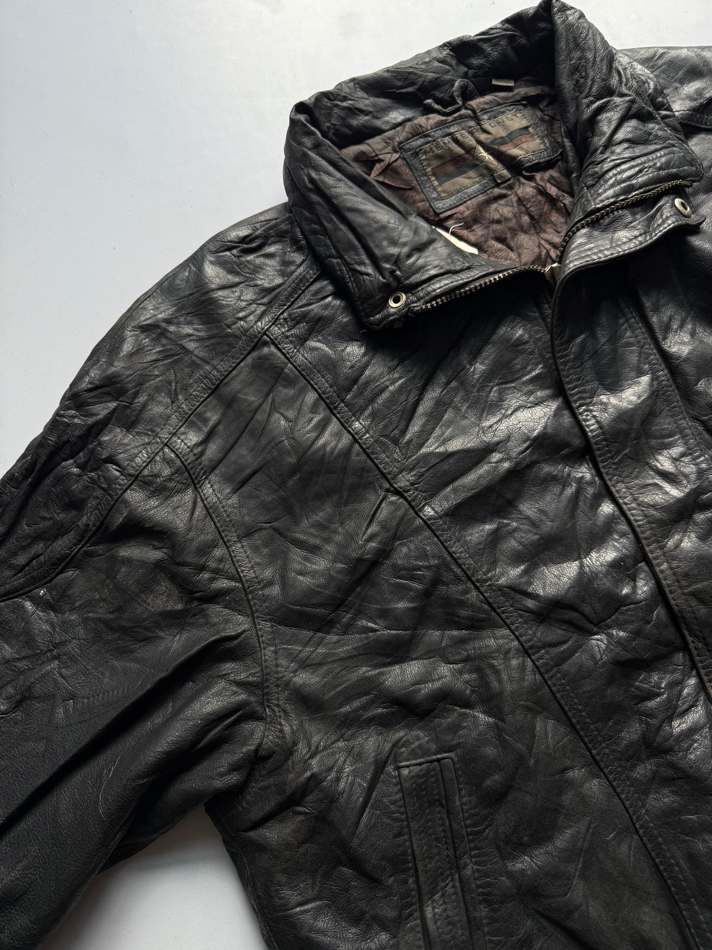 VINTAGE MEMBERS ONLY LEATHER JACKET