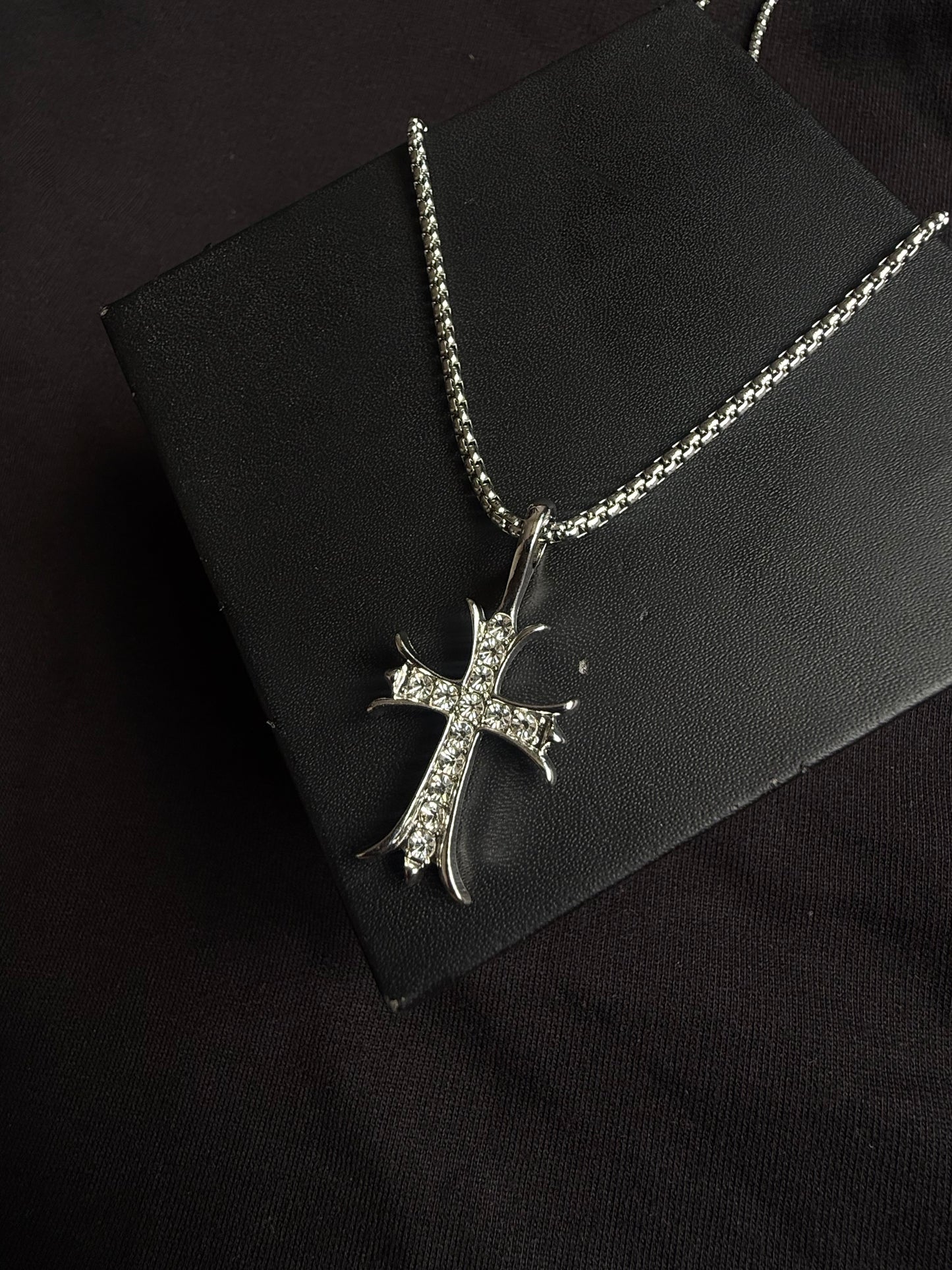 CROSS PENDANT