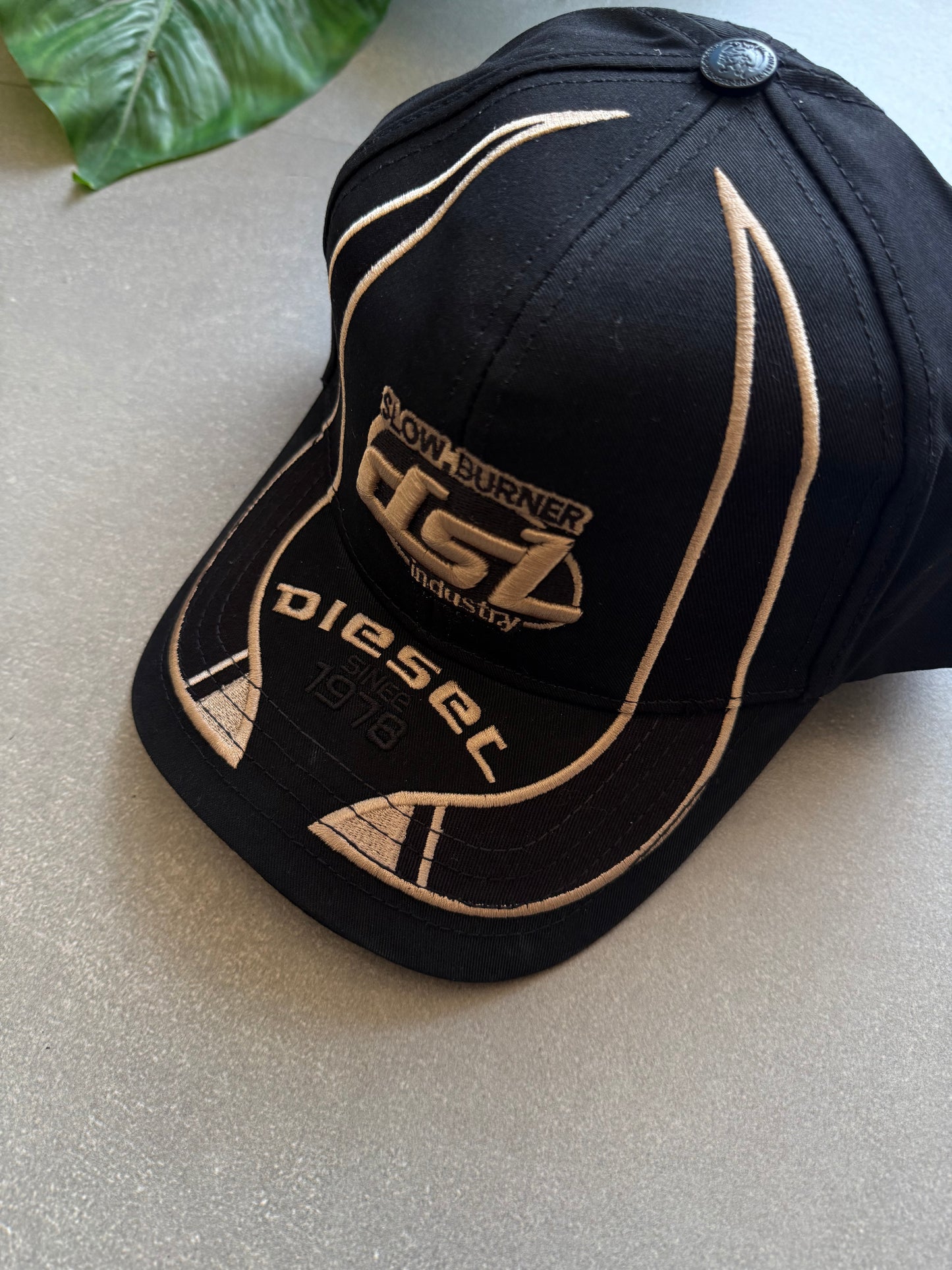 D ADJUSTABLE CAP