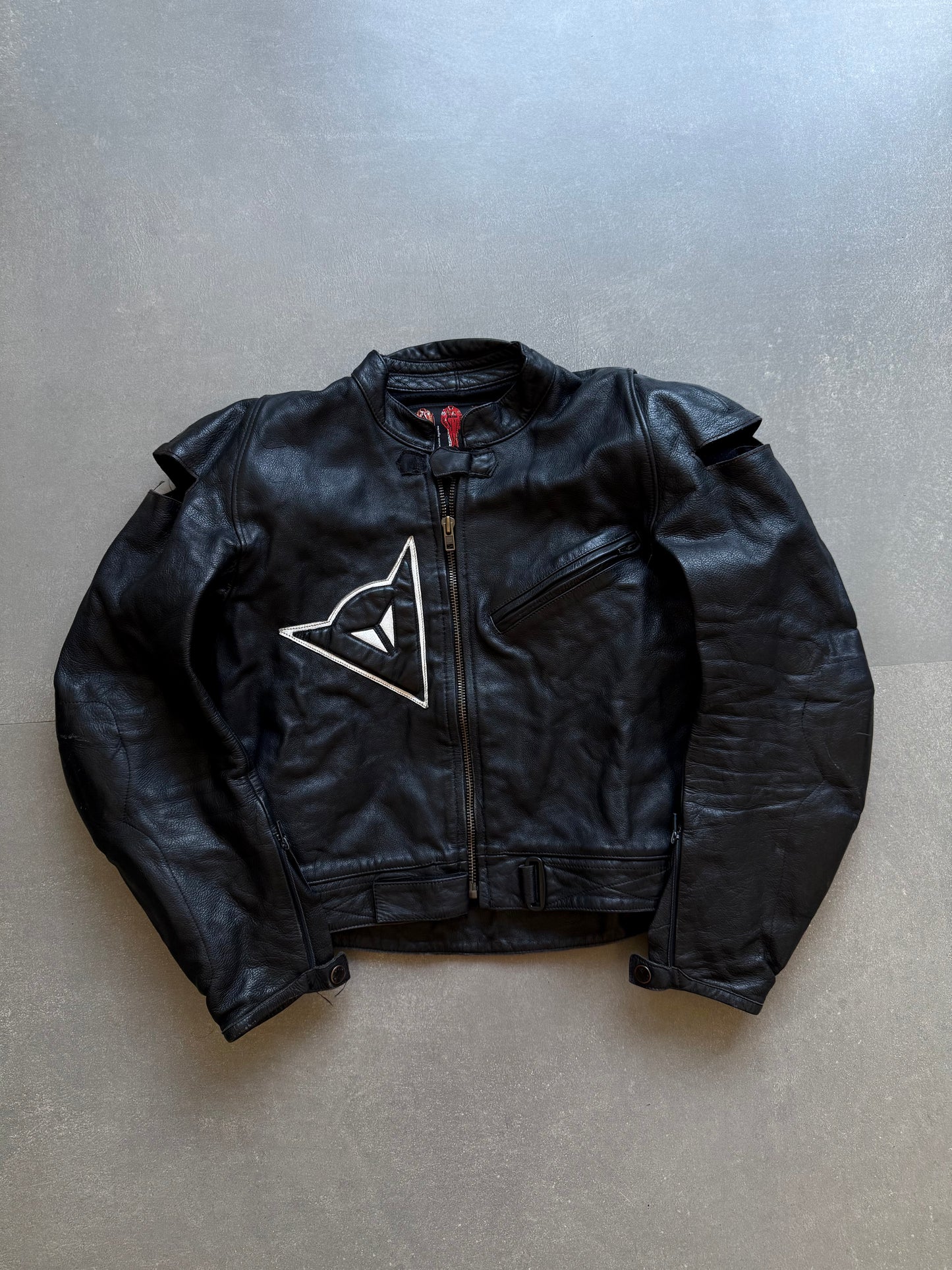 VINTAGE RARE DAINESE LEATHER BIKER JACKET 
(Safety pads)
