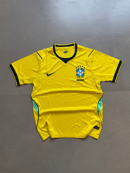 BRAZIL 26 FOOTBALL JERSEY