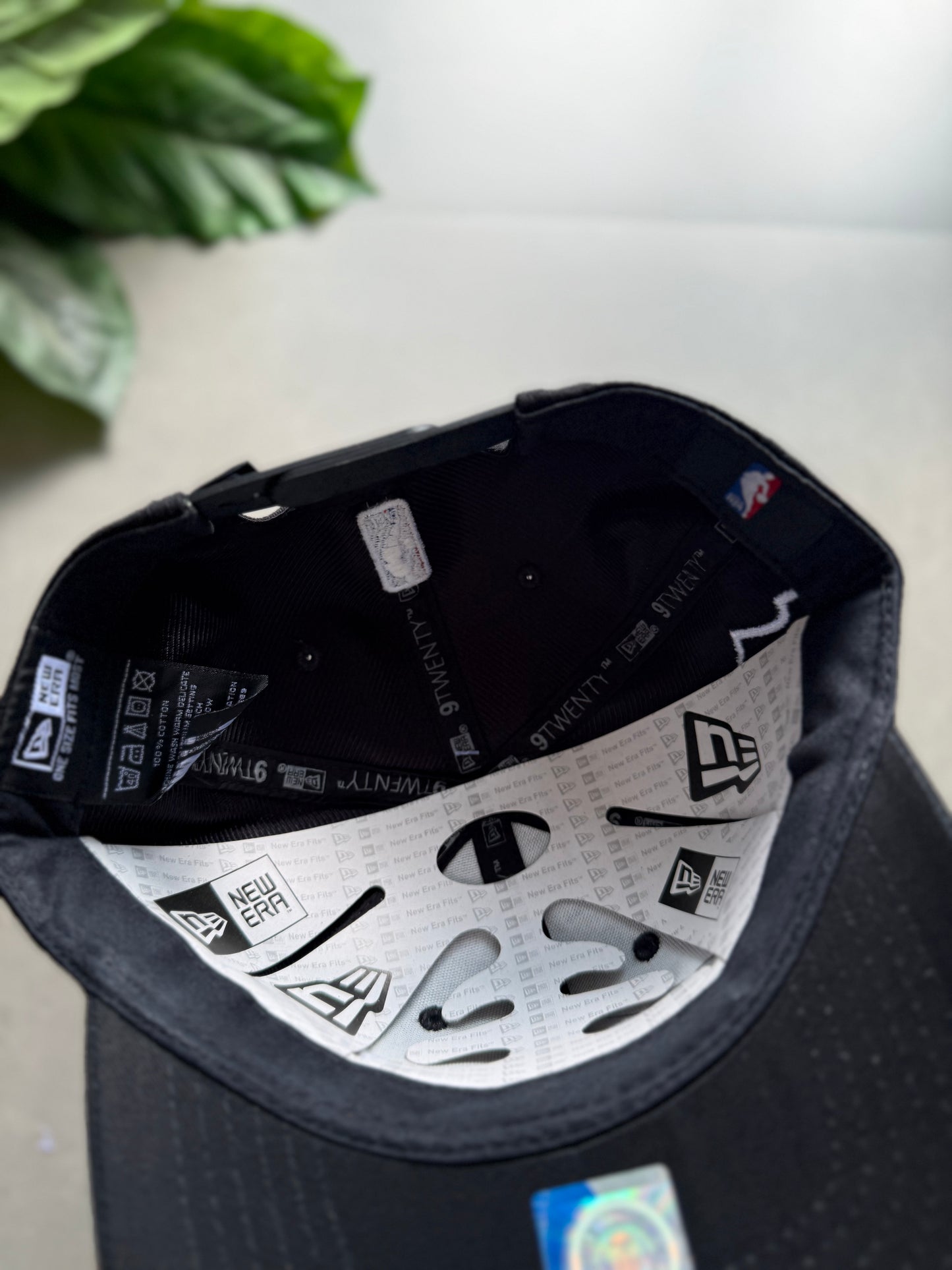 LAKERS ADJUSTABLE CAP