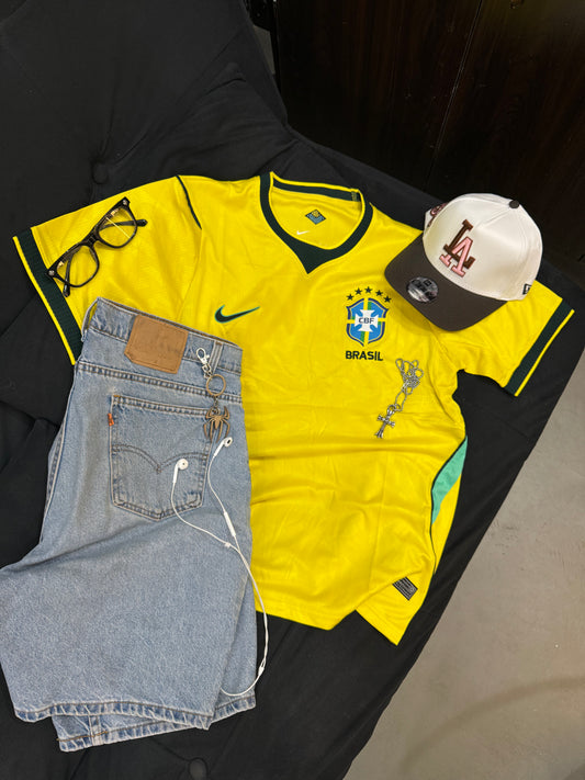 BRAZIL 26 FOOTBALL JERSEY