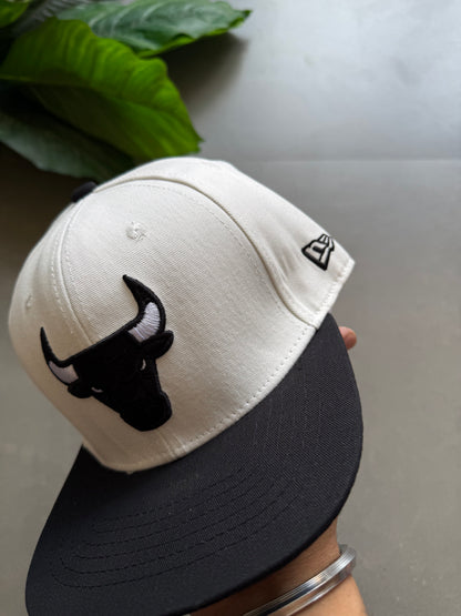 BULLS FITTED CAP