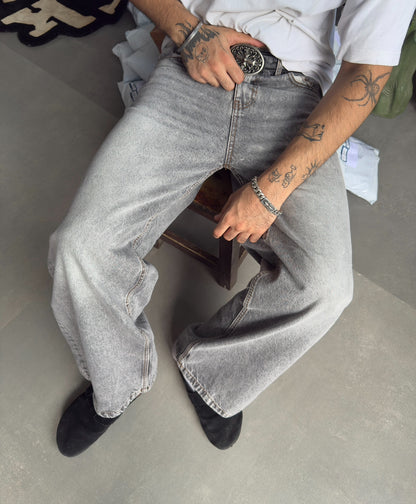 WIDE LEG BAGGY DENIM