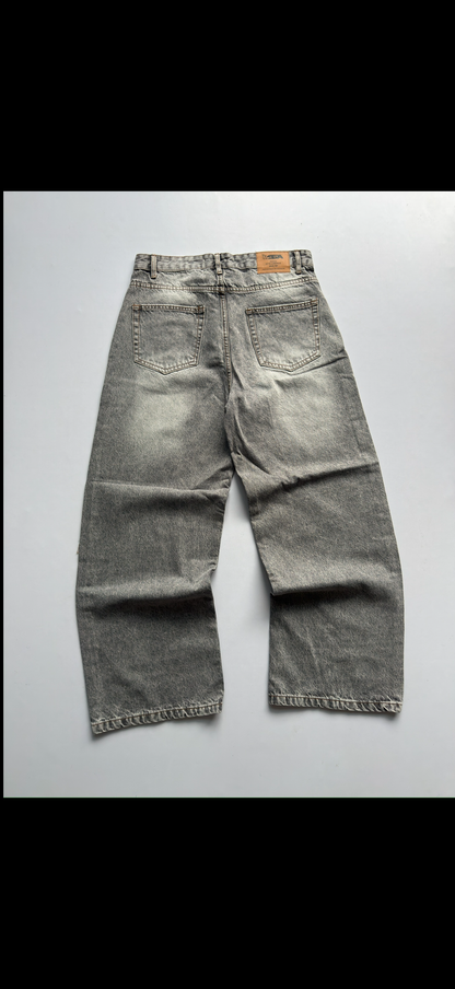 WIDE LEG BAGGY DENIM