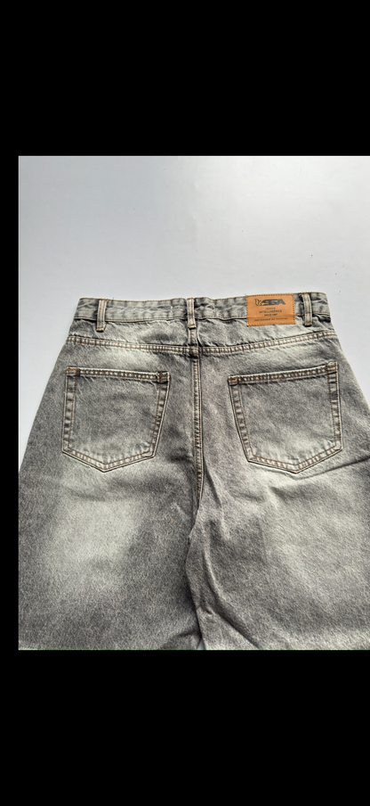 WIDE LEG BAGGY DENIM