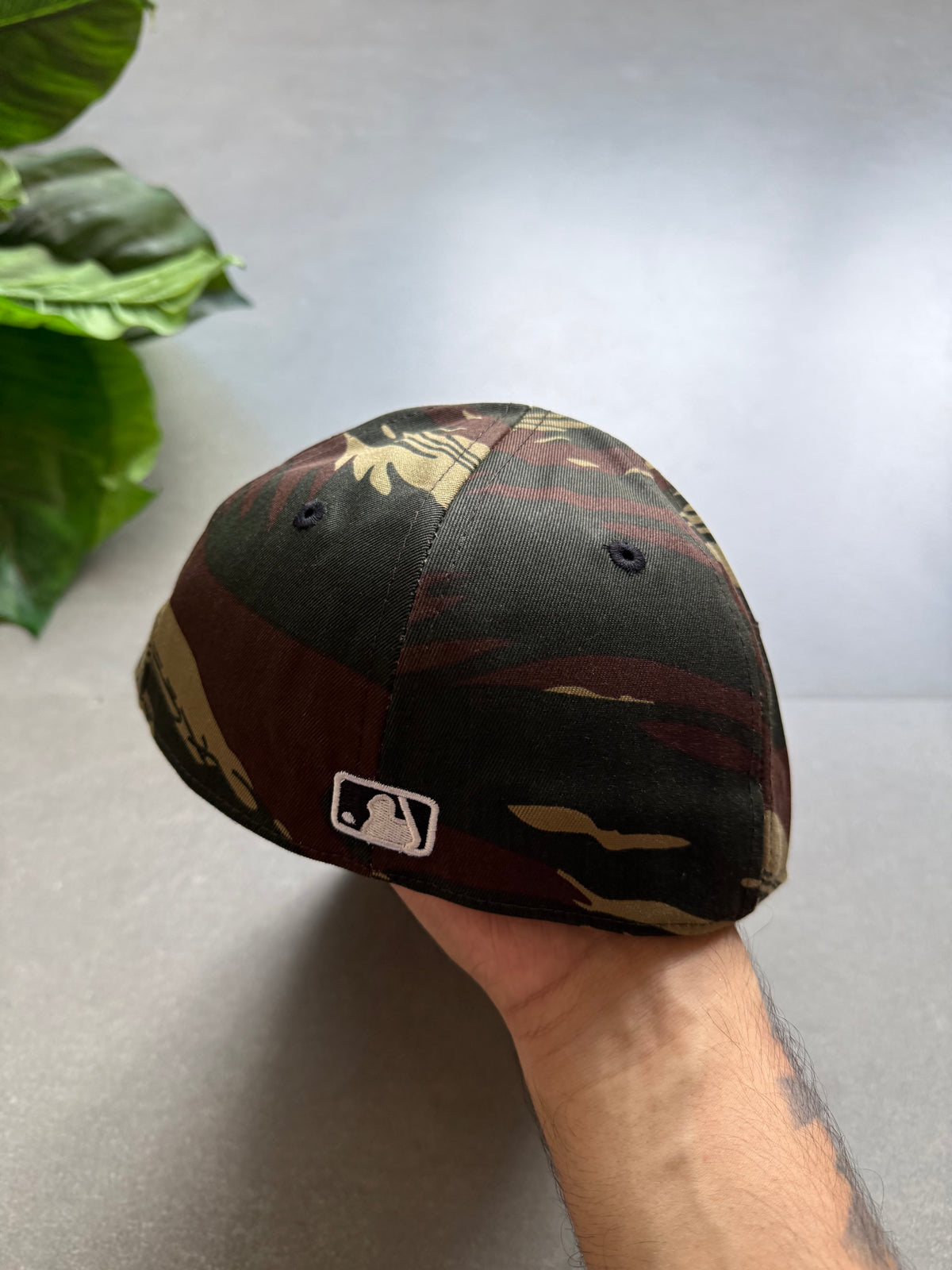 LA FITTED CAP