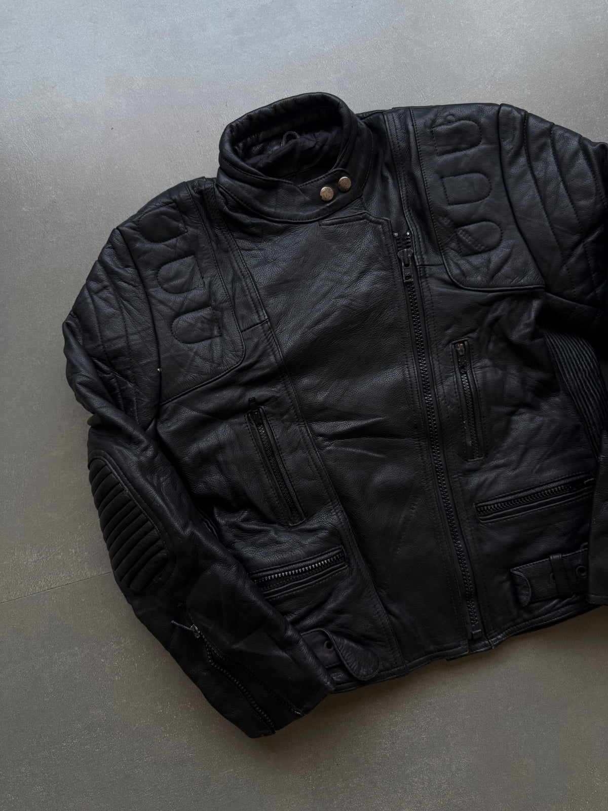 VINTAGE BIKER LEATHER JACKET