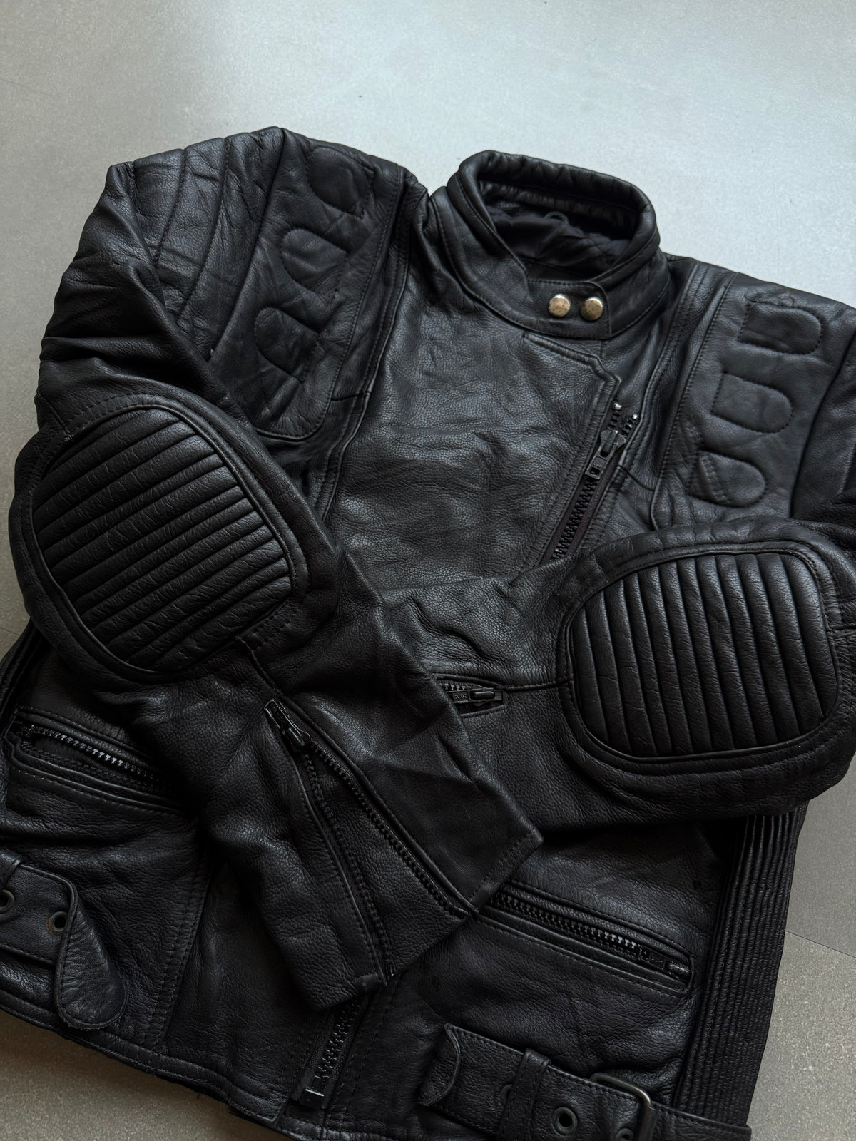 VINTAGE BIKER LEATHER JACKET