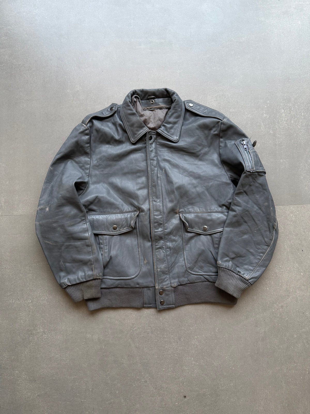 VINTAGE LEATHER JACKET