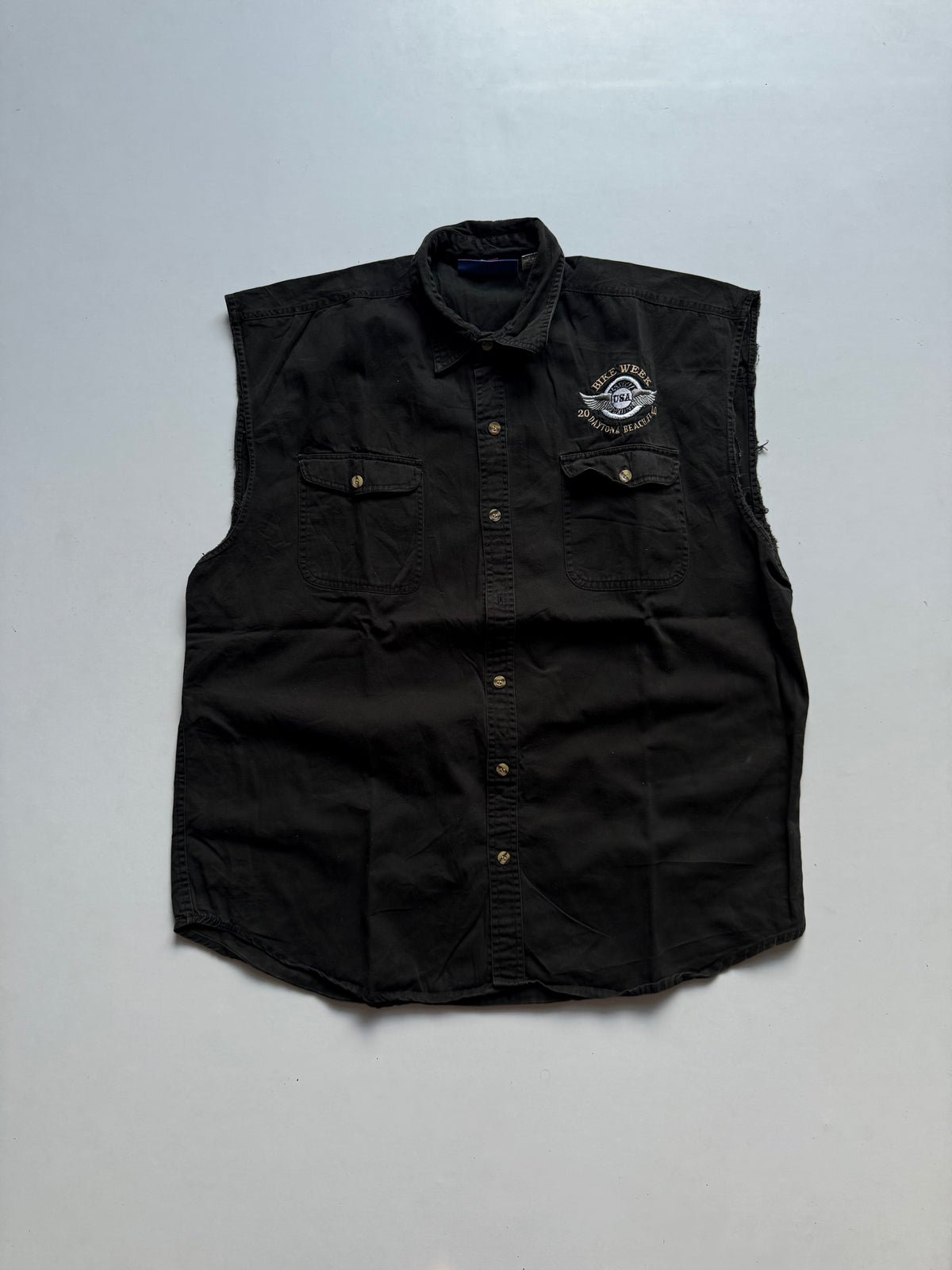 VINTAGE HERITAGE DAYTONA BEACH CLUB 2010 DISTRESSED SHIRT